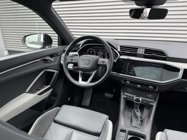 Audi Q3 Sportback 45 TFSI e S Edition |Pano|B&O|Trekhaak|
