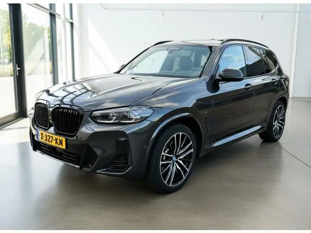 BMW iX3