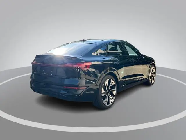 Audi Q8 Sportback e-tron 55 quattro S Edition 115 kWh · Panoramadak · 360 Camera · Luchtvering · Key...