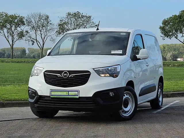 OPEL COMBO 1.5 automaat, airco, navi, pdc, zijdeur