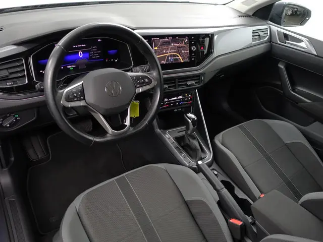 Volkswagen Polo 1.0 TSI R-Line Business Aut- IQ Lights, Carplay, Android Auto, Virtual Cockpit, Stoe...
