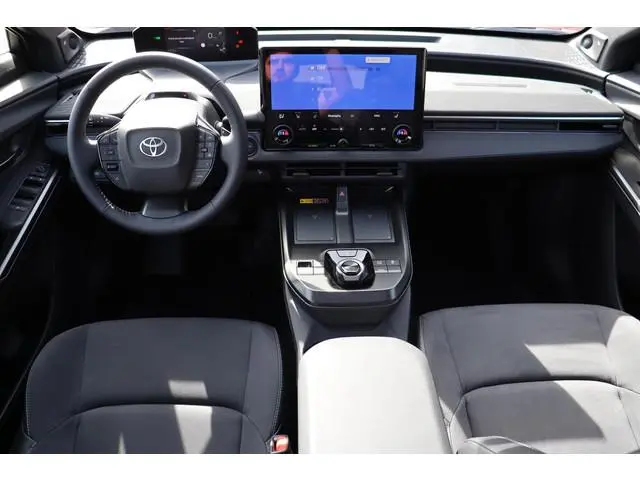 Toyota C-HR+