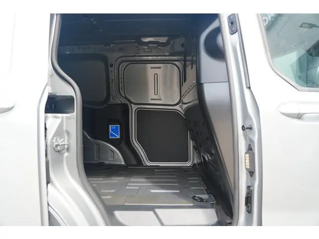 Ford E-Transit Courier