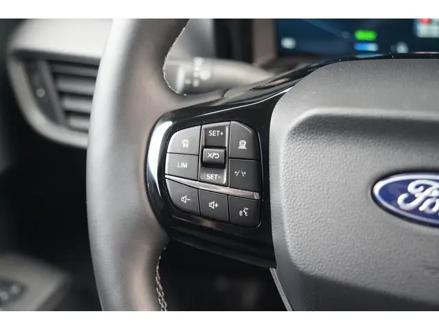 Ford E-Transit Courier