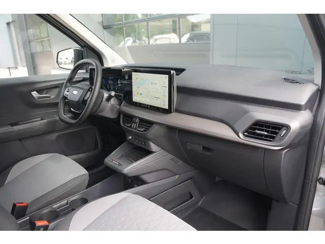 Ford E-Transit Courier