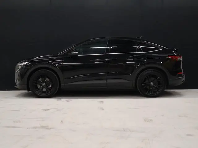 Audi Q4 Sportback e-tron 40 Sport Edition 77 kWh [APPLE CARPLAY, ANDROID, STOELVERWARMING, PDC ACHTE...