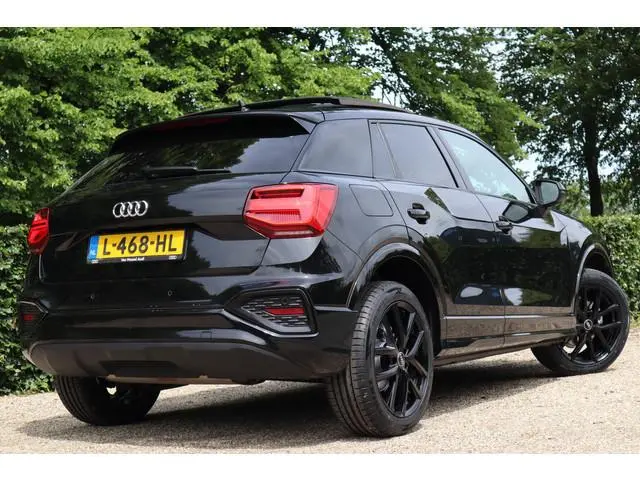 Audi Q2 30 TFSI | Black Edition | Panoramadak | Virtual cockpit |
