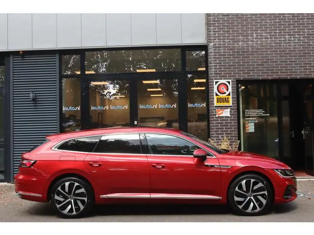 Volkswagen Arteon Shooting Brake 1.4 TSI eHybrid R-Line Pano/IQ.Light/360/Navi Pro/Head-up/Keyless/E...