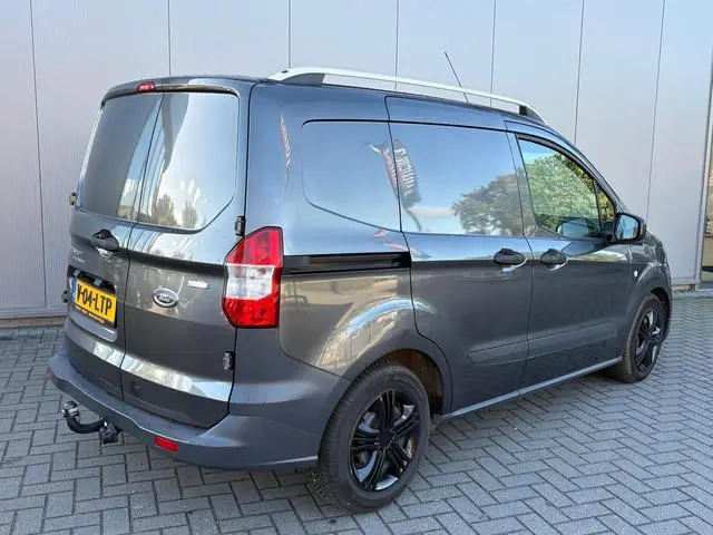 Ford Transit Courier