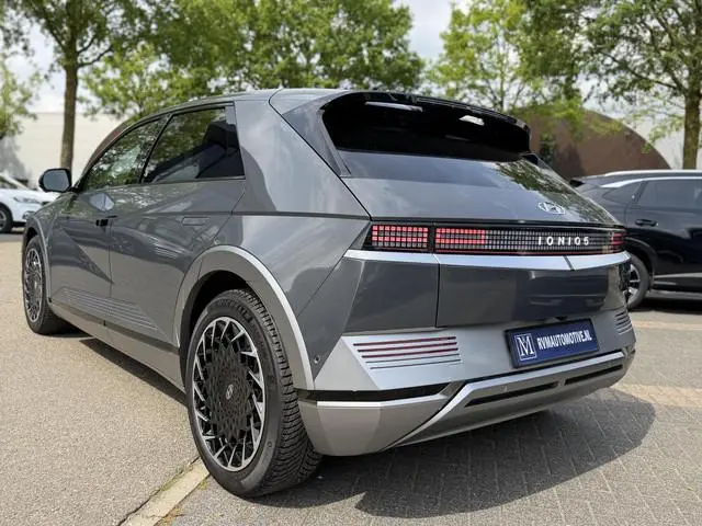 Hyundai IONIQ 5 Lounge AWD 77.4 kWh | SOH 100% !! | MEGA VOL! | RIJKLAARPRIJS incl. fabrieksgarantie...