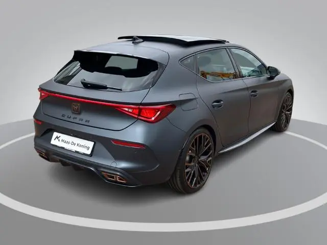 CUPRA Leon 1.4e-Hybrid 180kW/245PK VZ · Leder kuipstoelen · Panoramadak · Navigatie · Camera ·