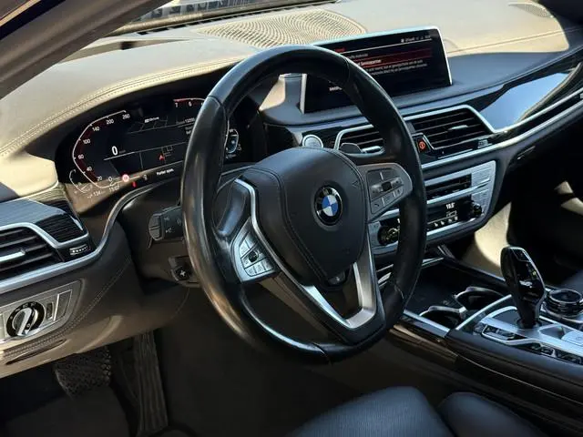 BMW 7-serie 745e High Executive | Harman / Kardon | Schuif/kantel dak | Stoelverkoeling / Verwarming...