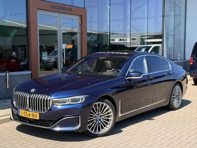 BMW 7-serie 745e High Executive | Harman / Kardon | Schuif/kantel dak | Stoelverkoeling / Verwarming...
