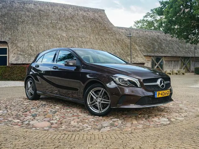 Mercedes-Benz A-Klasse 180 Prestige Aut. l Facelift l LED l Cruise l Navi l Stoelverwarming