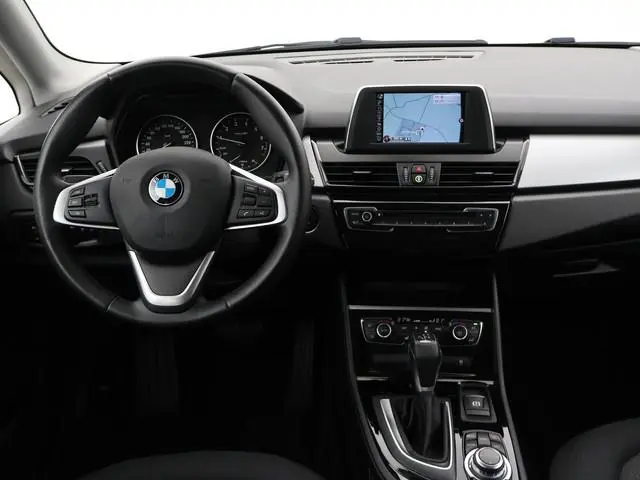 BMW 2-serie Active Tourer 218i 136 PK AUT. + NAVIGATIE / STOELVERW. / CRUISE / CLIMATE CONTROL