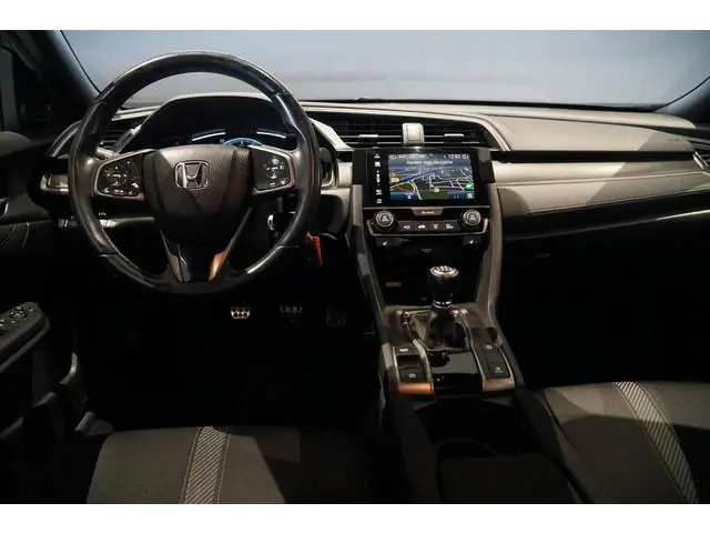 Honda Civic 1.0 i-VTEC Elegance + APPLE CARPLAY / TREKHAAK