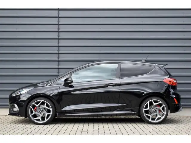Ford Fiesta 1.5 ST-3 200pk | Recaro Seats | Bang & Olufsen | Keyless Entry & Start | Camera | Stoel...