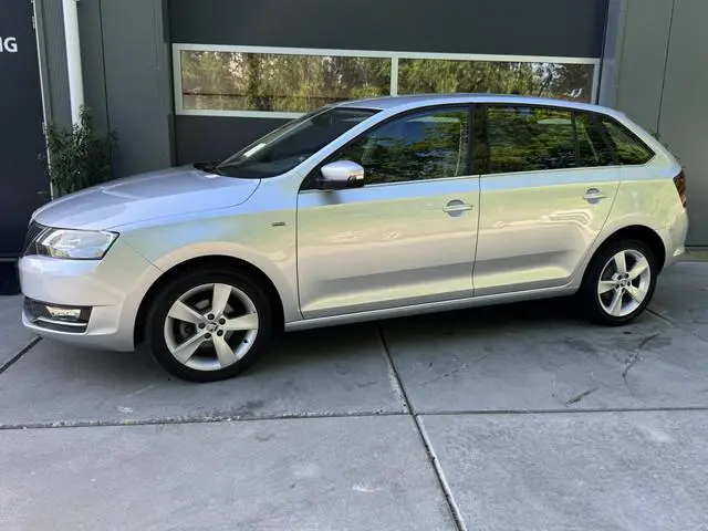 ŠKODA Rapid Spaceback 1.0 TSI 95pk DSG Greentech Clever Navigatie Stoelverwarming Climatronic DAB