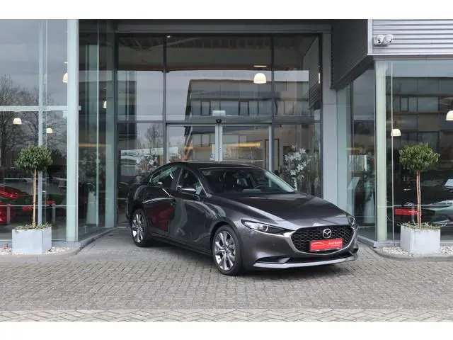 Mazda 3 Automaat 2.0 E-SkyActiv-G 122 Camera / Leer / Navi / Apple-Android / ST-verwarming / Cruise