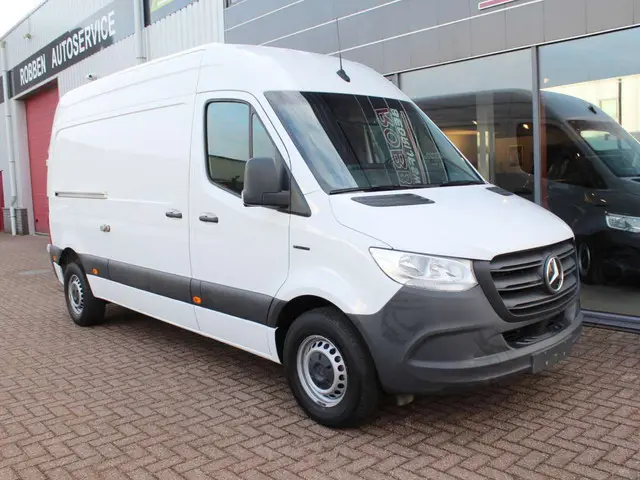 Mercedes-Benz eSprinter