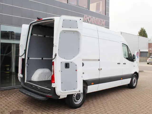 Mercedes-Benz eSprinter