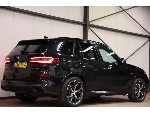 BMW X5 xDrive45e PANORAMA SKY LOUNGE TREKHAAK MASSAGE