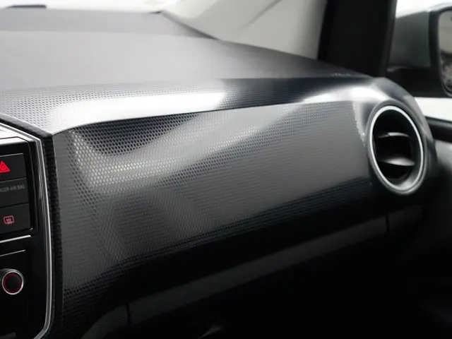 Volkswagen Up! 1.0 BMT move up! Led, Bluetooth Audio, Clima, Spiegel pakket, Clima