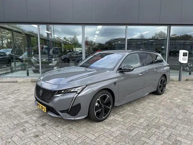 Peugeot e-308