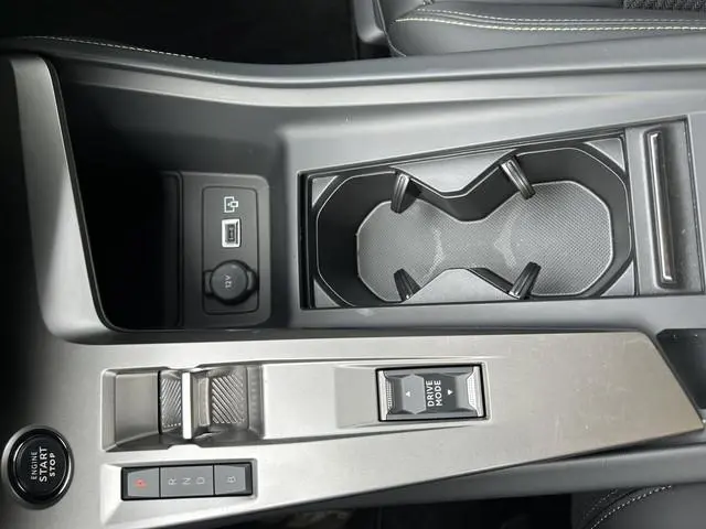 Peugeot e-308