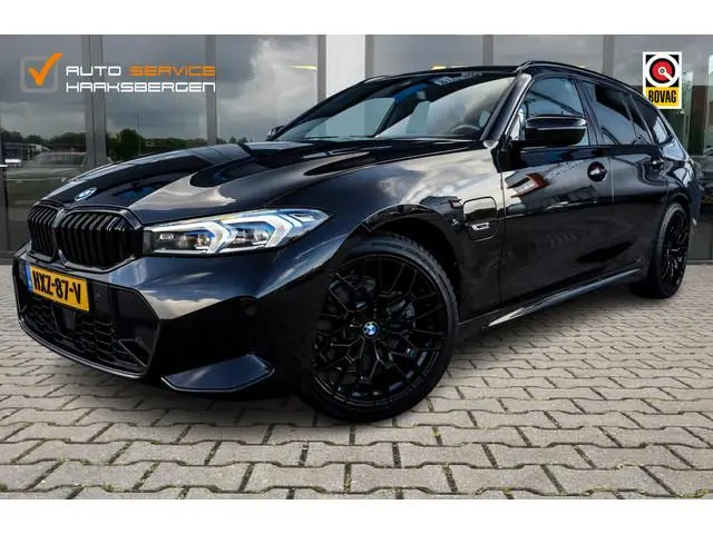 BMW 3-serie Touring 330e M Pakket | Laser Led | ACC | Camera |