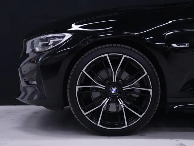BMW 3-serie Touring 320e Business Edition Plus [APPLE CARPLAY, ANDROID, TREKHAAK, STOELVERWARMING, C...
