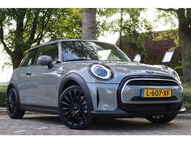 MINI 1.5 One First Essential | Cruise control | DAB |
