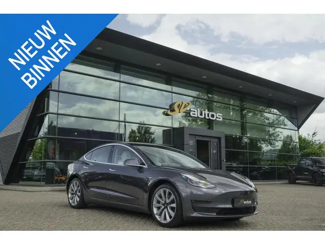 Tesla Model 3 Long Range 351pk AWD 75 kWh *BTW* *SOH 85%* Panoramadak 19" LMV Sport Autopilot
