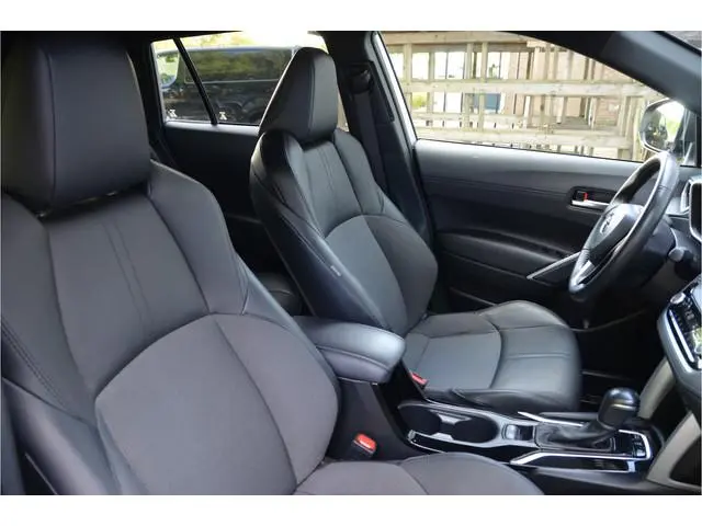 Toyota Corolla Cross Hybrid 140 Style + Premium Pack I Panorama-glasdak