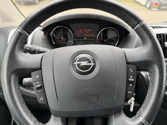 Opel Movano