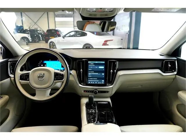 Volvo V60 2.0 T6 AWD 293kW/399pk Aut8 Plug-in hybrid Long Range Plus Bright PANORAMADAK + ADAPT.CRUI...