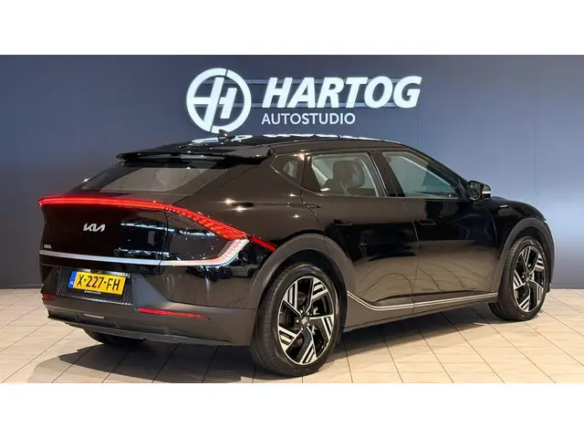 Kia EV6 Edition Advanced 77.4 kWh + STUURVERWARMING / CAMERA / CARPLAY