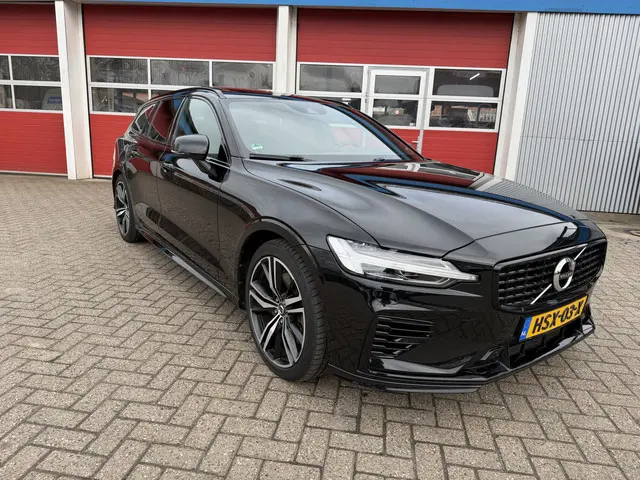 Volvo V60 2.0 T6 350 PK | Recharge | AWD R-Design | B&W Audio | 19 inch Lichtmetalen velgen | Bowers...