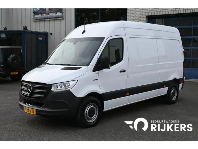 Mercedes-Benz eSprinter 312 L2H2 FWD 56 kWh Camera, Stoelverwarming