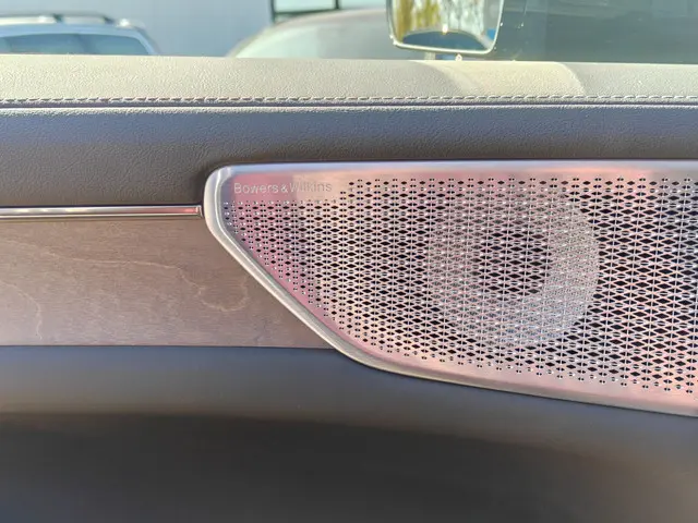 Volvo ES90