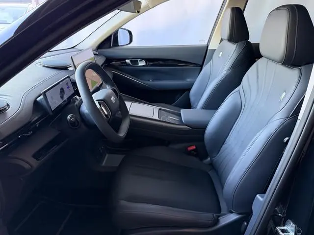 Geely E5