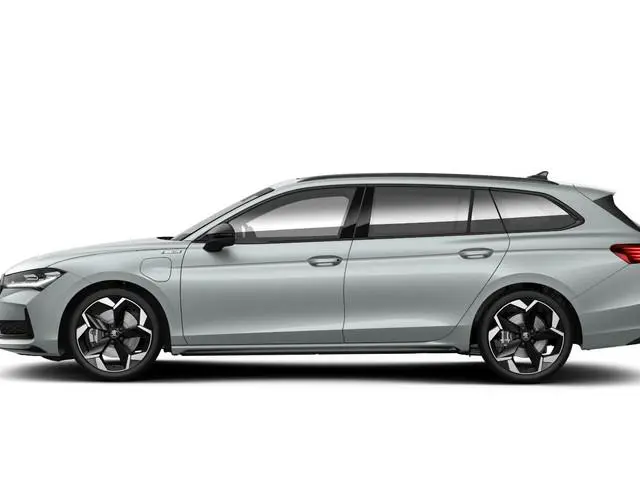 Skoda Superb Combi Sportline Business PHEV 1.5 TSI 204 pk 6 versn. DSG | Panoramadak | Wegklapbare t...