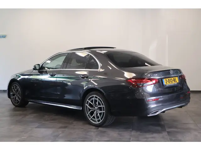 Mercedes-Benz E-klasse 300 e AMG Line PDC ACC Schuifkanteldak 360 Camera 19''lm ! 2e Paasdag geopend...