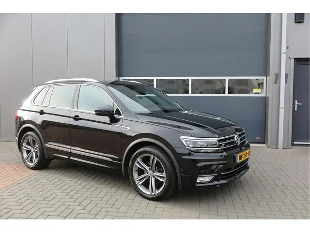 Volkswagen Tiguan 1.4 TSI 92kw 125pk R-Line  Connected Series, Trekhaak afneembaar , Lane assist, Cr...