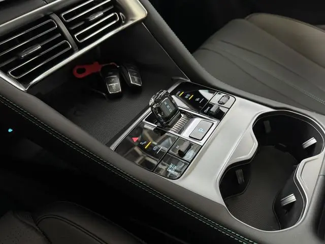 BYD SEAL U