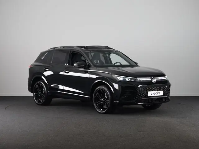 Volkswagen Tiguan R-Line Edition 1.5 eHybrid 150 kW / 204 PK SUV 6 v Panoramadak | Trekhaak | 360