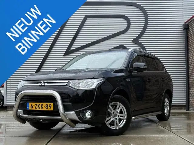 Mitsubishi Outlander 2.0 PHEV Business Edition X-Line 2e Eigenaar|Navi|Camera|Trekhaak|PDC V+A|Clima...