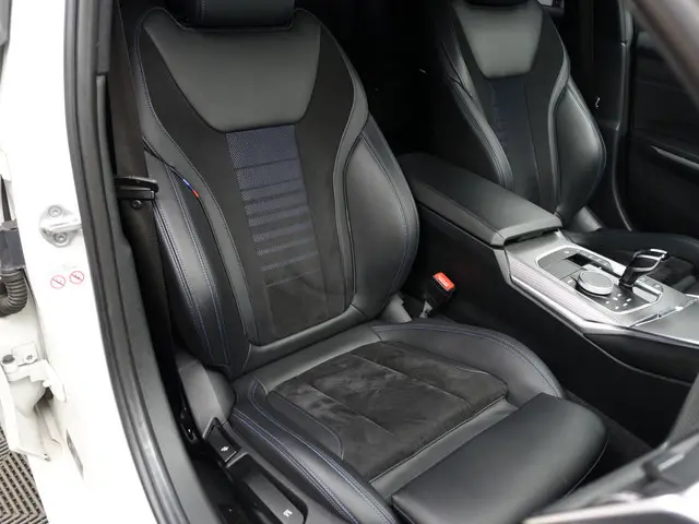 BMW 3-serie 320i M Sport Aut- NAP 11dkm, Carplay, Android auto, Sfeerverlichting, Xenon Led, Virtual...