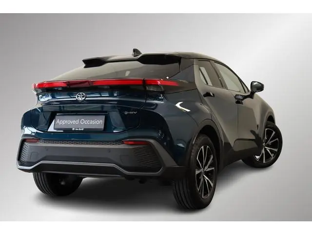 Toyota C-HR 1.8 Hybrid 140 First Edition Bitone, Groot scherm Stoel en stuurverwarming, Apple Carpla...