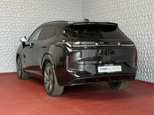 Lynk & Co 08